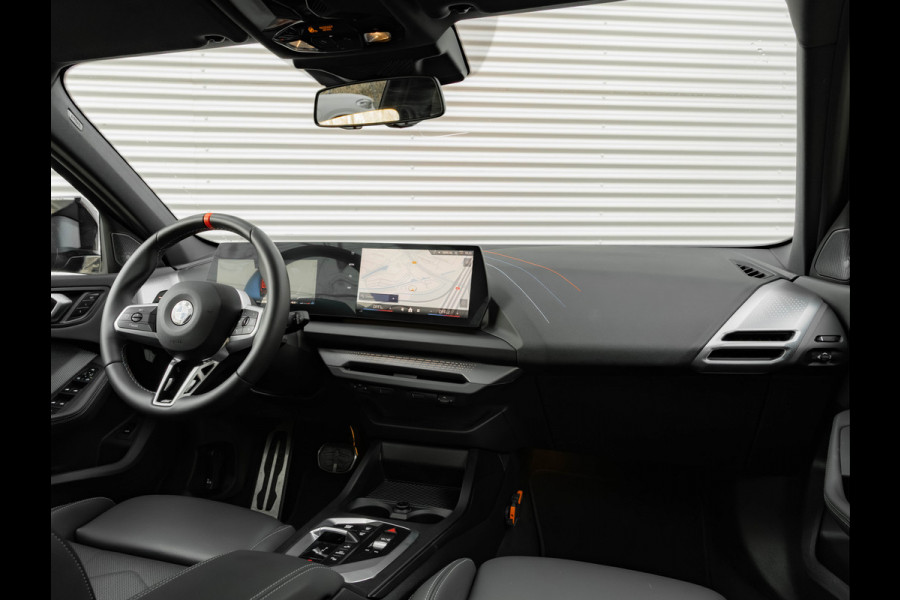 BMW 1-serie M135 xDrive - Pano - Memoryzetel - Harman Kardon