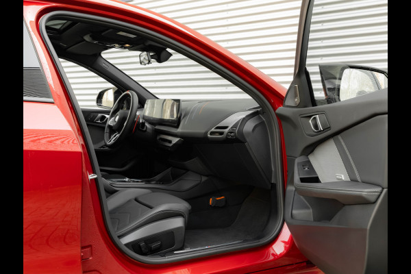 BMW 1-serie M135 xDrive - Pano - Memoryzetel - Harman Kardon