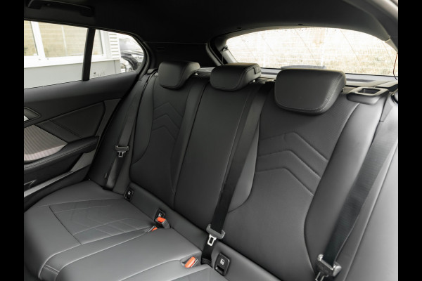 BMW 1-serie M135 xDrive - Pano - Memoryzetel - Harman Kardon