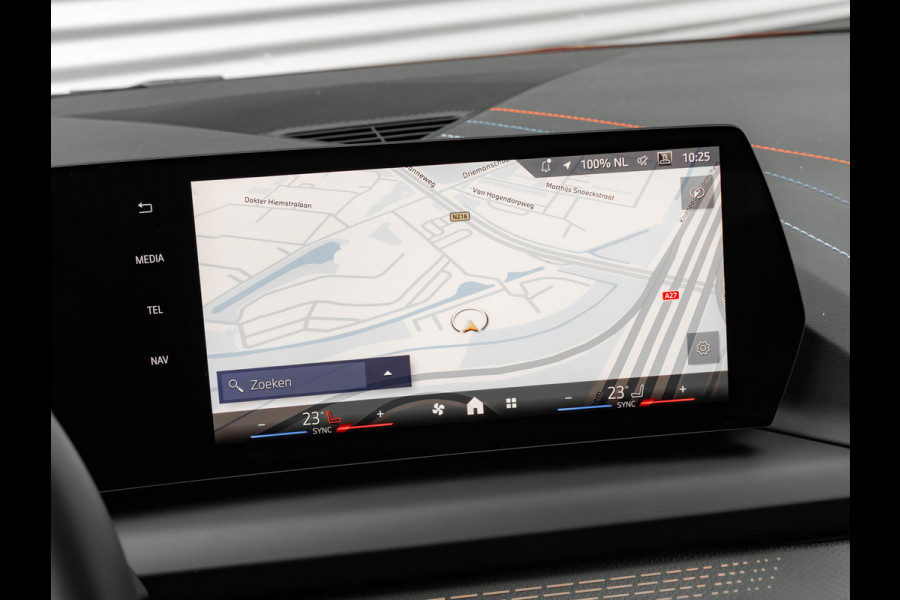 BMW 1-serie M135 xDrive - Pano - Memoryzetel - Harman Kardon