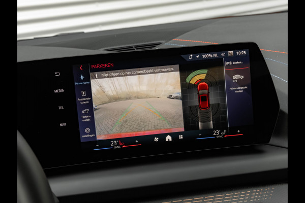 BMW 1-serie M135 xDrive - Pano - Memoryzetel - Harman Kardon