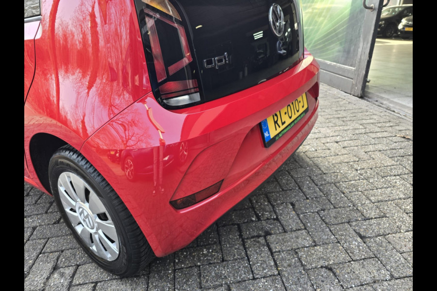 Volkswagen up! 1.0 BMT move up! | 12MND GARANTIE | AIRCO | NW APK | NL AUTO |