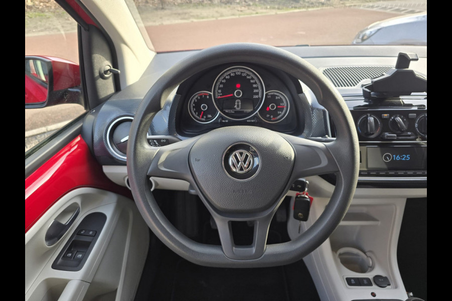 Volkswagen up! 1.0 BMT move up! | 12MND GARANTIE | AIRCO | NW APK | NL AUTO |