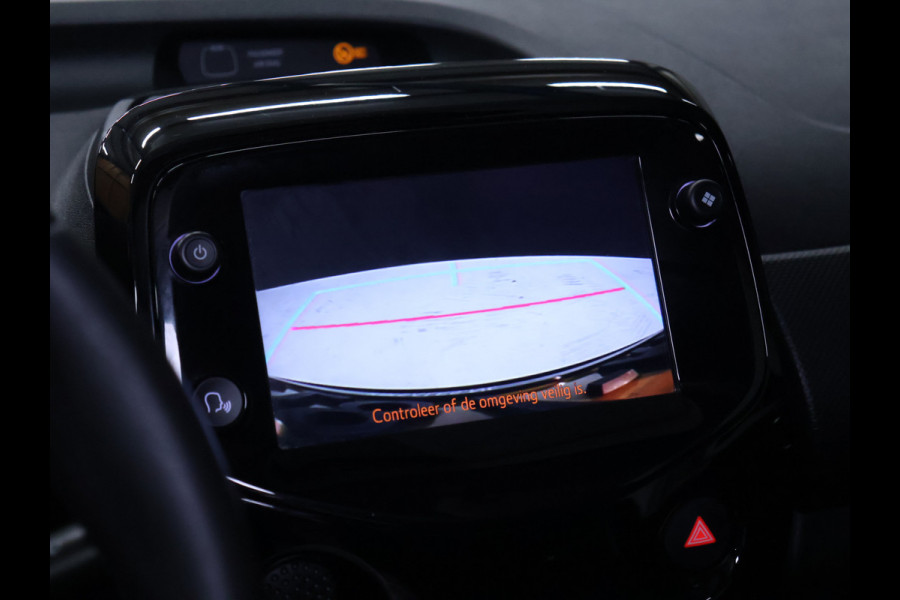 Citroën C1 1.0 VTi Shine [APPLE CARPLAY, ANDROID AUTO, CRUISE CONTROL, ACHTERUITRIJCAMERA, ELEKTRISCHE RAMEN, AUTOMATISCHE AIRCO, LICHTMETALEN VELGEN, NIEUWSTAAT]