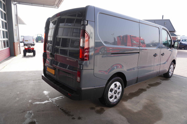 Renault Trafic 2.0 Blue dCi 130PK L2H1 Advance Schuifdeur links + rechts nr. V049 | Airco | Cruise | Navigatie | Camera | Season