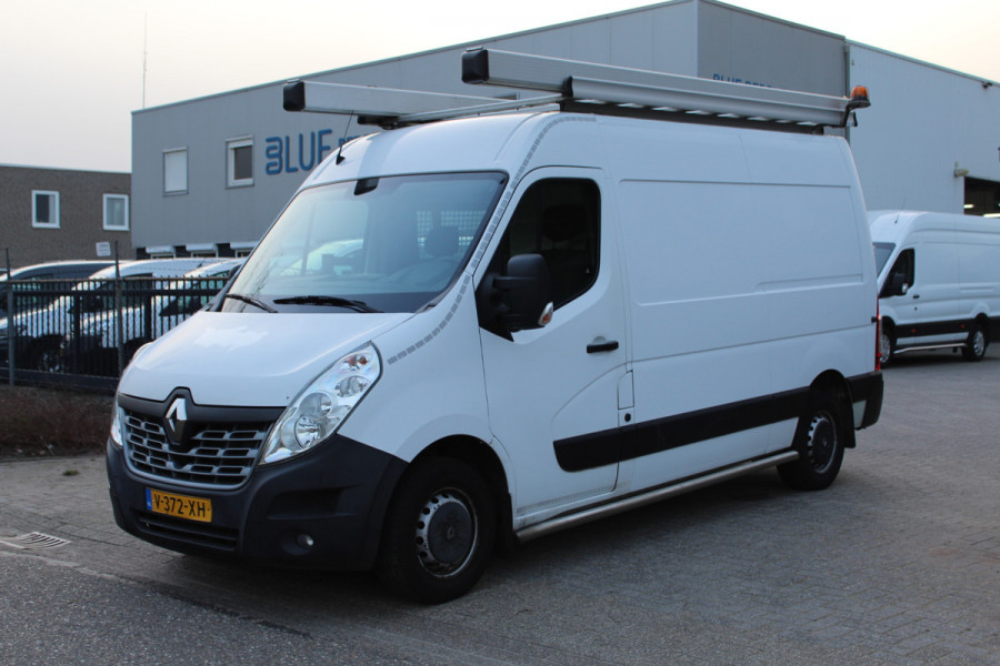 Renault Master T35 2.3 dCi 130PK Euro6 L2H2 ✓ airco ✓ imperiaal ✓ trekhaak 2500KG