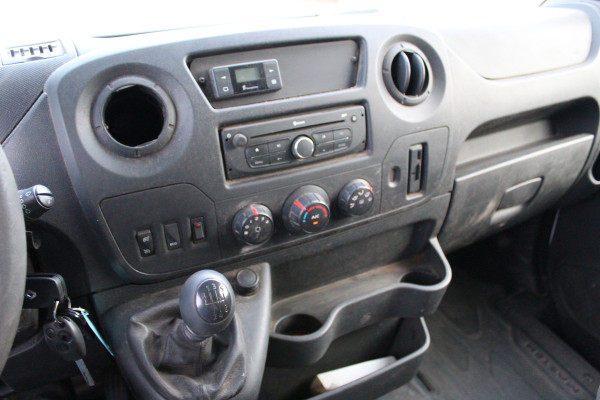 Renault Master T35 2.3 dCi 130PK Euro6 L2H2 ✓ airco ✓ imperiaal ✓ trekhaak 2500KG