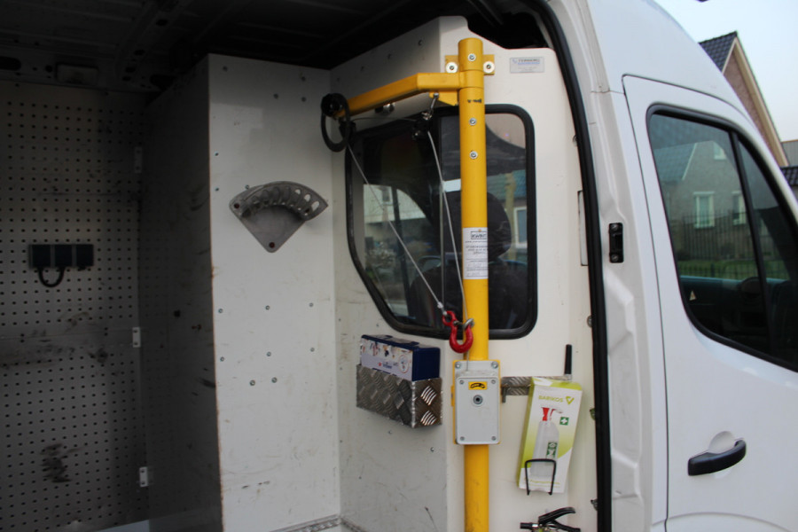 Renault Master T35 2.3 dCi 130PK Euro6 L2H2 ✓ airco ✓ imperiaal ✓ trekhaak 2500KG