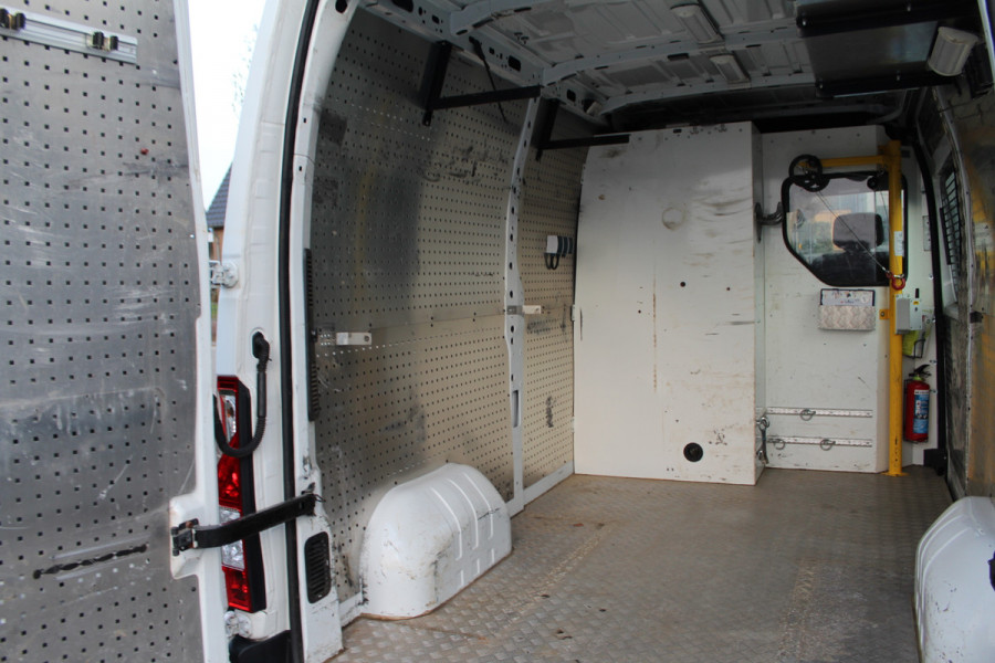 Renault Master T35 2.3 dCi 130PK Euro6 L2H2 ✓ airco ✓ imperiaal ✓ trekhaak 2500KG