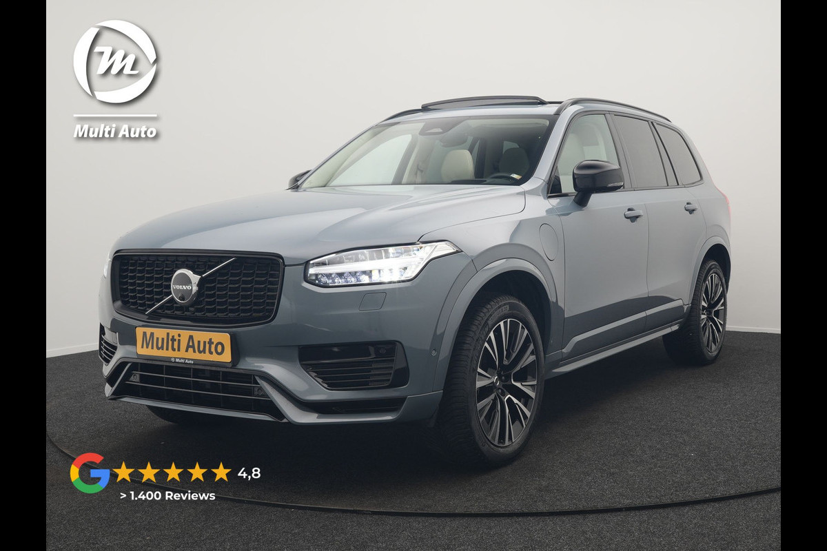 Volvo XC90 T8 Recharge AWD Ultimate Dark 7 Persoons LONG RANGE Plug In Hybrid 455pk Dealer O.H. PHEV | Trekhaak Af Fabriek | Panodak | Head Up | Adaptive Cruise | Harman / Kardon | 360 Camera | Lederen Sportstoelen Massage & Memory & Ventilatie | Google Assistent | Stoelen & Stuur Verwarmd |