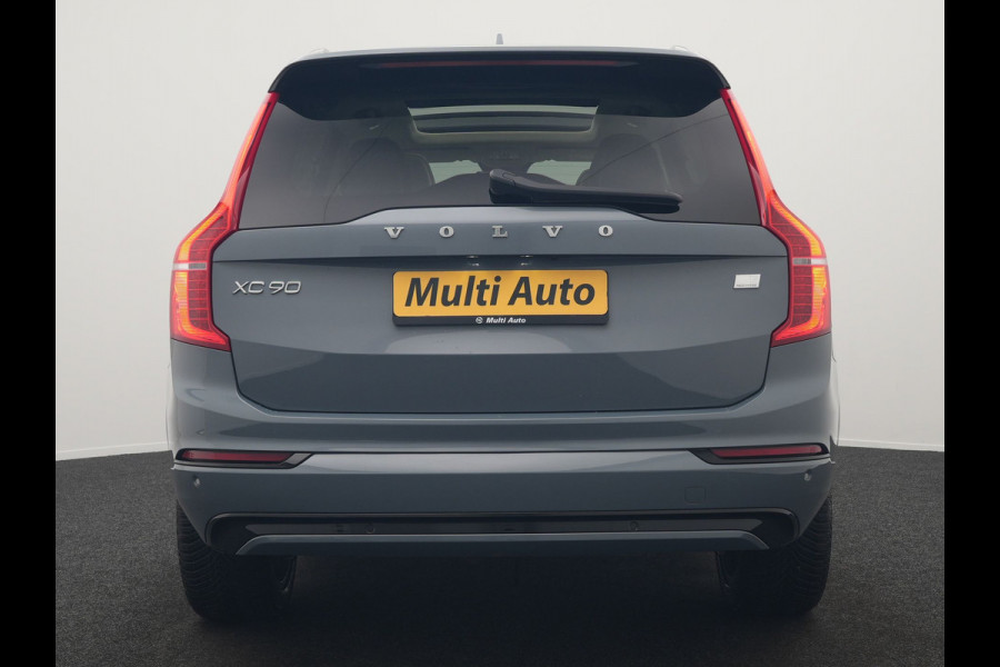 Volvo XC90 T8 Recharge AWD Ultimate Dark 7 Persoons LONG RANGE Plug In Hybrid 455pk Dealer O.H. PHEV | Trekhaak Af Fabriek | Panodak | Head Up | Adaptive Cruise | Harman / Kardon | 360 Camera | Lederen Sportstoelen Massage & Memory & Ventilatie | Google Assistent | Stoelen & Stuur Verwarmd |