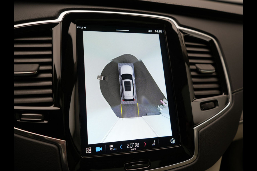 Volvo XC90 T8 Recharge AWD Ultimate Dark 7 Persoons LONG RANGE Plug In Hybrid 455pk Dealer O.H. PHEV | Trekhaak Af Fabriek | Panodak | Head Up | Adaptive Cruise | Harman / Kardon | 360 Camera | Lederen Sportstoelen Massage & Memory & Ventilatie | Google Assistent | Stoelen & Stuur Verwarmd |
