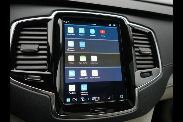 Volvo XC90 T8 Recharge AWD Ultimate Dark 7 Persoons LONG RANGE Plug In Hybrid 455pk Dealer O.H. PHEV | Trekhaak Af Fabriek | Panodak | Head Up | Adaptive Cruise | Harman / Kardon | 360 Camera | Lederen Sportstoelen Massage & Memory & Ventilatie | Google Assistent | Stoelen & Stuur Verwarmd |
