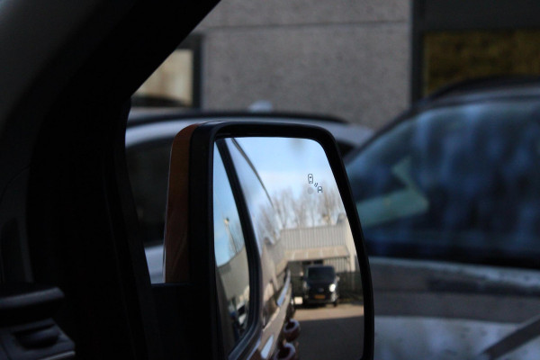 Ford Transit Custom 290 2.0 TDCI L1H1 Sport SCI | 185pk Automaat | Achteruitrij camera | Winter pakket | Trekhaak