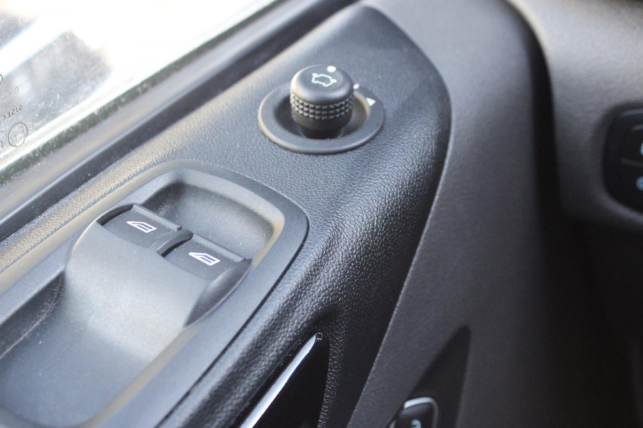 Ford Transit Custom 290 2.0 TDCI L1H1 Sport SCI | 185pk Automaat | Achteruitrij camera | Winter pakket | Trekhaak