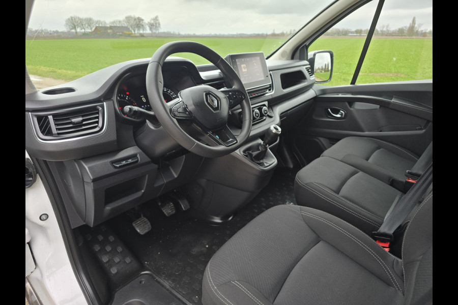 Renault Trafic 2.0 dCi L2 H1 - 130 Pk - Euro 6 - Apple Carplay Android Auto - ParkeerCamera