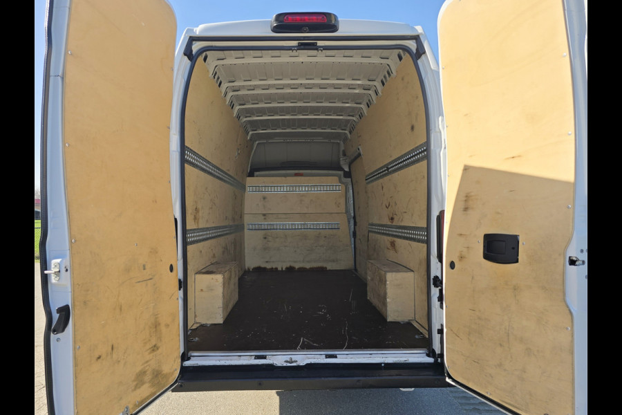 Peugeot Boxer 435 2.2 BlueHDi L4H3 - 165 Pk - Euro 6 - ParkeerCamera - Airco - Cruise Control