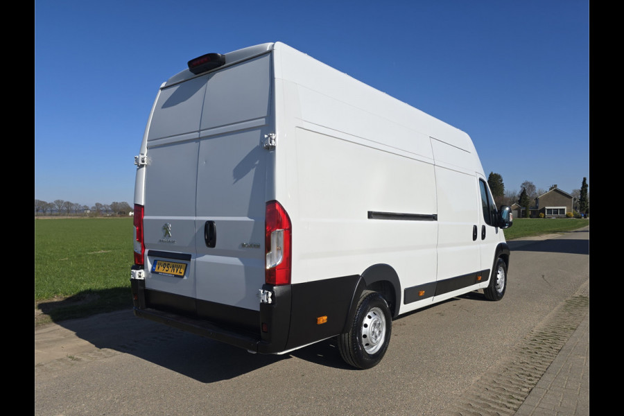 Peugeot Boxer 435 2.2 BlueHDi L4H3 - 165 Pk - Euro 6 - ParkeerCamera - Airco - Cruise Control