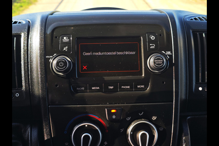 Peugeot Boxer 435 2.2 BlueHDi L4H3 - 165 Pk - Euro 6 - ParkeerCamera - Airco - Cruise Control