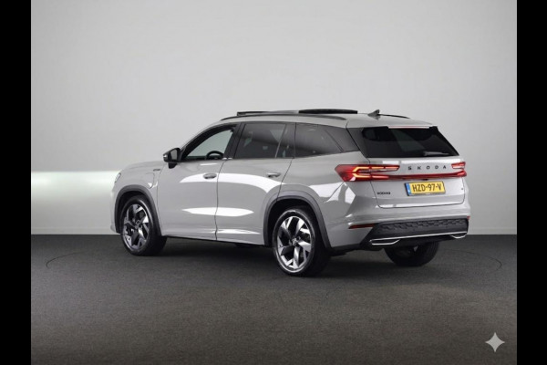 Škoda Kodiaq 1.5 TSI PHEV Sportline Business 204 pk Automaat (DSG) | Verlengde garantie | Navigatie | Panoramadak | Trekhaak (wegklapbaar) | Parkeersensoren | Achteruitrijcamera | Stoelverwarming v/a |