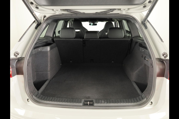 Škoda Kodiaq 1.5 TSI PHEV Sportline Business 204 pk Automaat (DSG) | Verlengde garantie | Navigatie | Panoramadak | Trekhaak (wegklapbaar) | Parkeersensoren | Achteruitrijcamera | Stoelverwarming v/a |