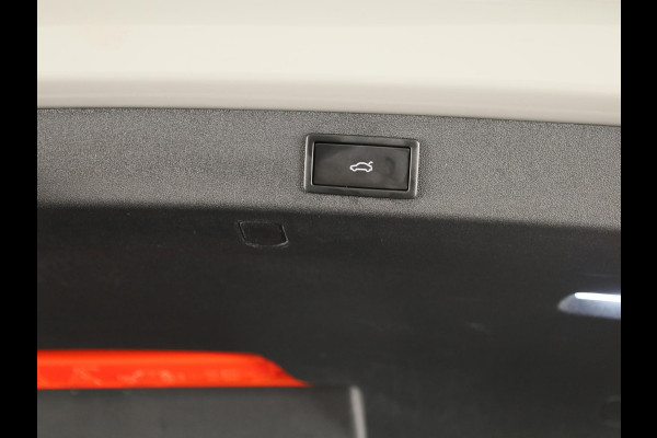 Škoda Kodiaq 1.5 TSI PHEV Sportline Business 204 pk Automaat (DSG) | Verlengde garantie | Navigatie | Panoramadak | Trekhaak (wegklapbaar) | Parkeersensoren | Achteruitrijcamera | Stoelverwarming v/a |