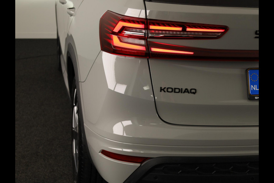 Škoda Kodiaq 1.5 TSI PHEV Sportline Business 204 pk Automaat (DSG) | Verlengde garantie | Navigatie | Panoramadak | Trekhaak (wegklapbaar) | Parkeersensoren | Achteruitrijcamera | Stoelverwarming v/a |