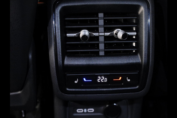 Škoda Kodiaq 1.5 TSI PHEV Sportline Business 204 pk Automaat (DSG) | Verlengde garantie | Navigatie | Panoramadak | Trekhaak (wegklapbaar) | Parkeersensoren | Achteruitrijcamera | Stoelverwarming v/a |