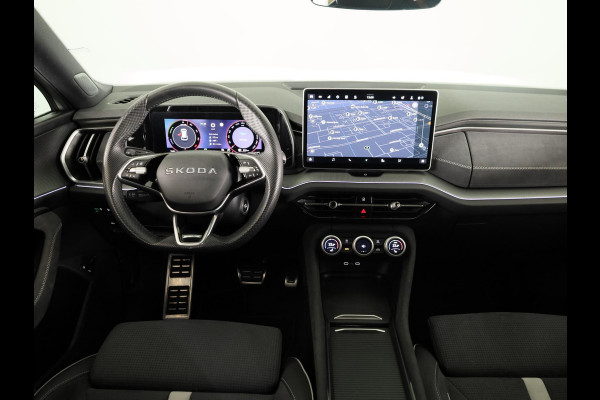 Škoda Kodiaq 1.5 TSI PHEV Sportline Business 204 pk Automaat (DSG) | Verlengde garantie | Navigatie | Panoramadak | Trekhaak (wegklapbaar) | Parkeersensoren | Achteruitrijcamera | Stoelverwarming v/a |