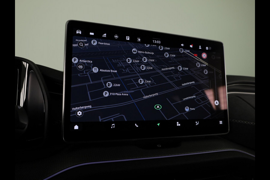 Škoda Kodiaq 1.5 TSI PHEV Sportline Business 204 pk Automaat (DSG) | Verlengde garantie | Navigatie | Panoramadak | Trekhaak (wegklapbaar) | Parkeersensoren | Achteruitrijcamera | Stoelverwarming v/a |