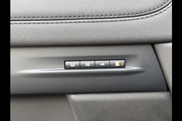 Land Rover Range Rover Evoque 1.5 P300e AWD R-Dynamic SE Black Style|Schuif/kanteldak|Meridian|Winterpakket|Trekhaak