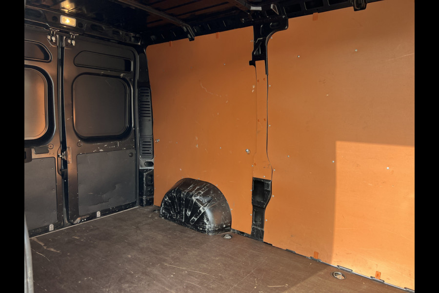 Opel Movano 35 2.2D 165 L2H2 Edition