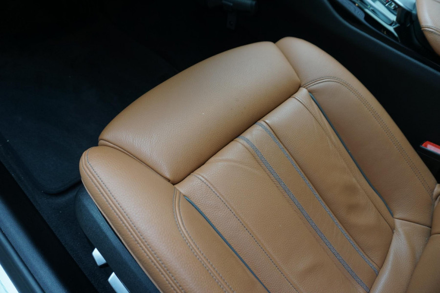 BMW 5 Serie Touring 520i Business Edition Plus/Laser LED/Comfort Stoel Dealeronderhouden.