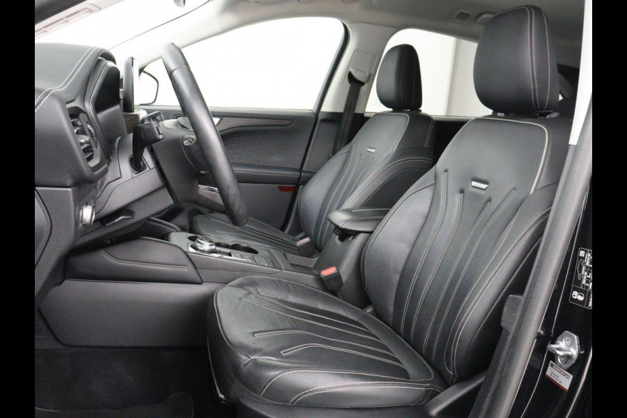 Ford Kuga 2.5 PHEV Vignale | Leder | Head-Up | Stoelverwarming | 360 Camera | Adaptive cruise | Carplay | Achterbankverwarming | 18'' | Navigatie | Full LED | B&O Sound | Park Assist | Keyless | Digital Cockpit | Plug In