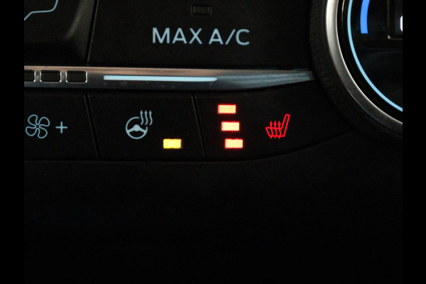 Ford Kuga 2.5 PHEV Vignale | Leder | Head-Up | Stoelverwarming | 360 Camera | Adaptive cruise | Carplay | Achterbankverwarming | 18'' | Navigatie | Full LED | B&O Sound | Park Assist | Keyless | Digital Cockpit | Plug In