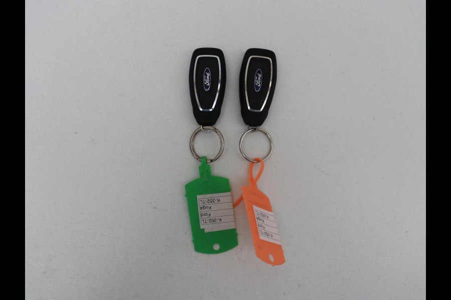 Ford Kuga 2.5 PHEV Vignale | Leder | Head-Up | Stoelverwarming | 360 Camera | Adaptive cruise | Carplay | Achterbankverwarming | 18'' | Navigatie | Full LED | B&O Sound | Park Assist | Keyless | Digital Cockpit | Plug In