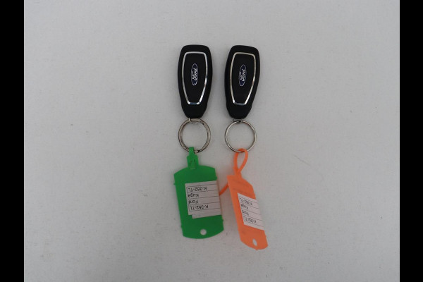 Ford Kuga 2.5 PHEV Vignale | Leder | Head-Up | Stoelverwarming | 360 Camera | Adaptive cruise | Carplay | Achterbankverwarming | 18'' | Navigatie | Full LED | B&O Sound | Park Assist | Keyless | Digital Cockpit | Plug In