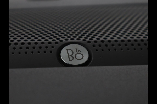 Ford Kuga 2.5 PHEV Vignale | Leder | Head-Up | Stoelverwarming | 360 Camera | Adaptive cruise | Carplay | Achterbankverwarming | 18'' | Navigatie | Full LED | B&O Sound | Park Assist | Keyless | Digital Cockpit | Plug In