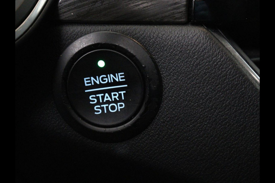 Ford Kuga 2.5 PHEV Vignale | Leder | Head-Up | Stoelverwarming | 360 Camera | Adaptive cruise | Carplay | Achterbankverwarming | 18'' | Navigatie | Full LED | B&O Sound | Park Assist | Keyless | Digital Cockpit | Plug In