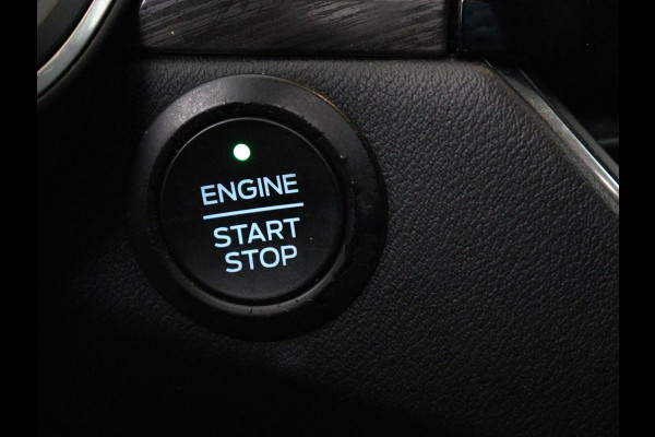 Ford Kuga 2.5 PHEV Vignale | Leder | Head-Up | Stoelverwarming | 360 Camera | Adaptive cruise | Carplay | Achterbankverwarming | 18'' | Navigatie | Full LED | B&O Sound | Park Assist | Keyless | Digital Cockpit | Plug In