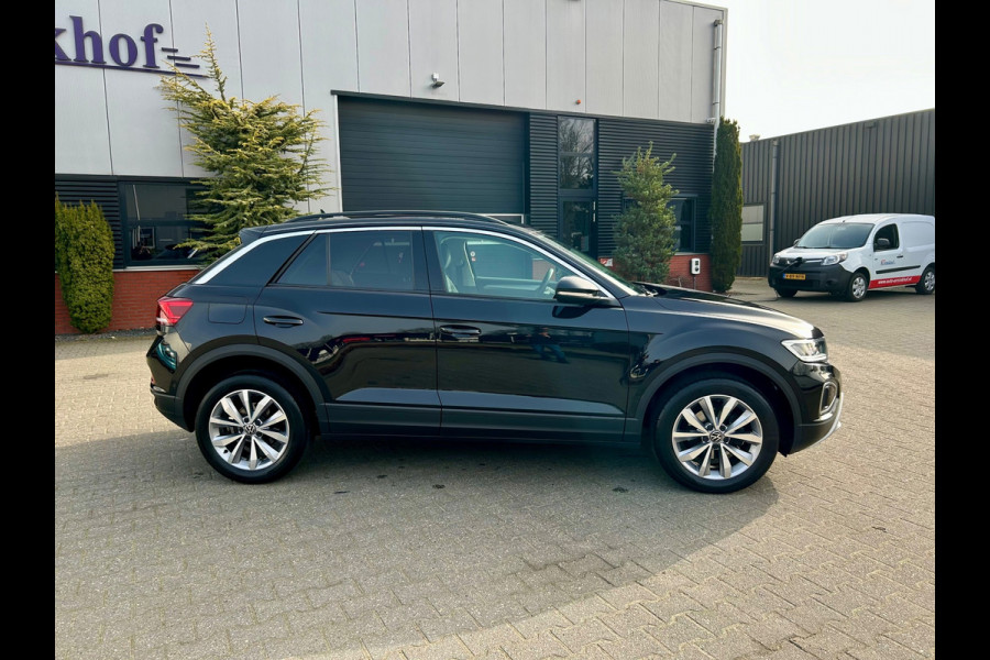 Volkswagen T-Roc 1.5 TSI Life Business, Adaptive cruise, virtual cockpit, carplay, stoelverw.