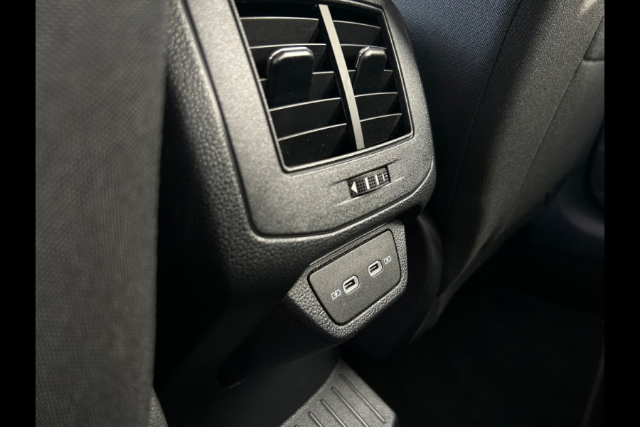 Volkswagen T-Roc 1.5 TSI Life Business, Adaptive cruise, virtual cockpit, carplay, stoelverw.