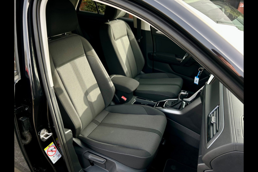 Volkswagen T-Roc 1.5 TSI Life Business, Adaptive cruise, virtual cockpit, carplay, stoelverw.