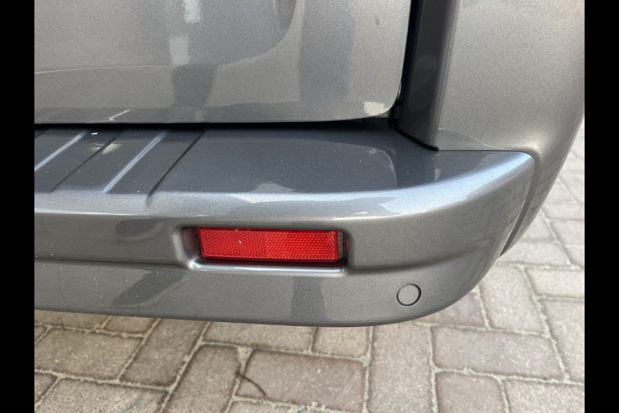 Opel Vivaro 1.6 CDTI 126pk L2 Sport 3 zits BPM Vrij! Lease €236 p/m,, Airco, Navi, Camera, PDC, Cruise controle, Onderhoudshistorie aanwezig