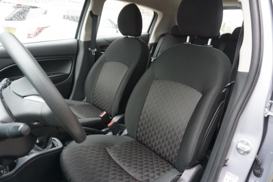 Mitsubishi Space Star 1.2 Cool+/Navigatie/AppleCarPlay/DAB/Airco/ Rijklaar incl.Garantie.