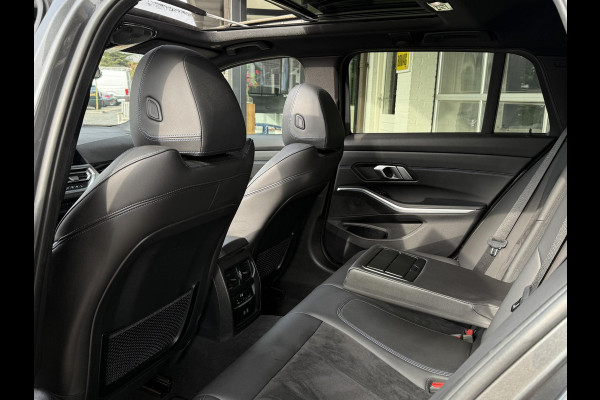 BMW 3 Serie Touring 330e xDrive M SPORT | PANORAMA | SPORTREMMEN | HEAD UP | 19 INCH | ADAPT. ONDERSTEL |