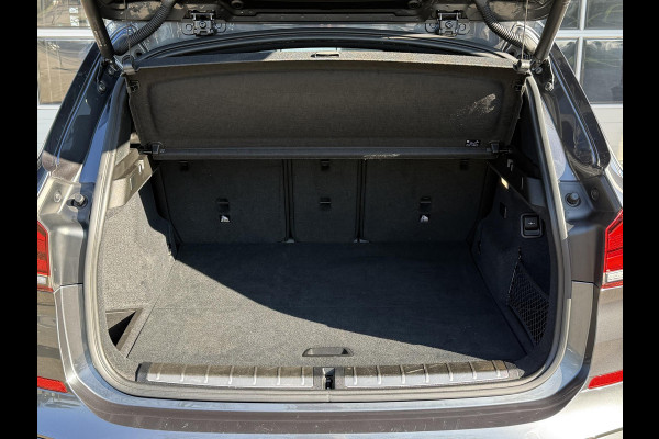 BMW X1 xDrive25e High Executive M SPORT | PANORAMA | TREKHAAK | DRIVING ASS. PLUS | LEDER | KEYLESS | STUURWIEL VERWARMING |