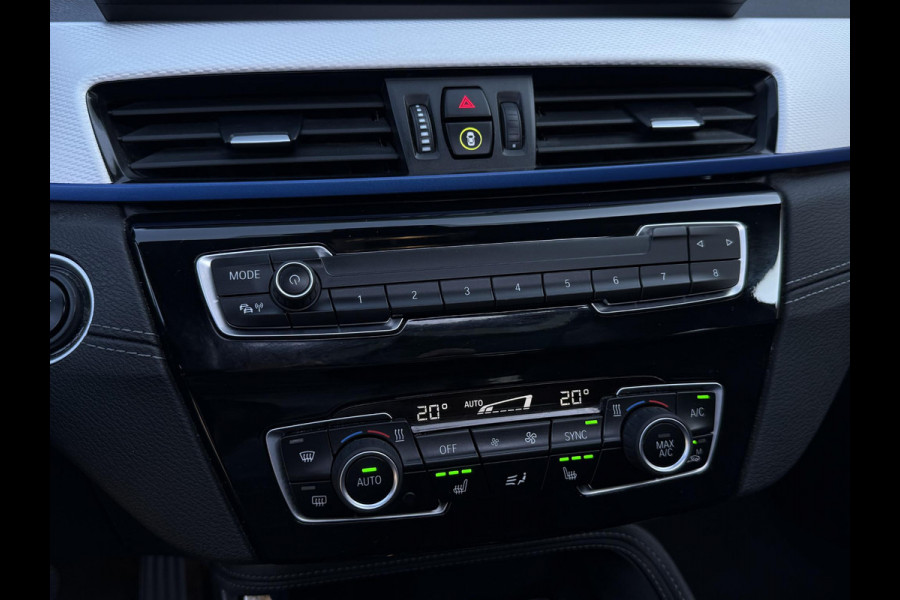 BMW X1 xDrive25e High Executive M SPORT | PANORAMA | TREKHAAK | DRIVING ASS. PLUS | LEDER | KEYLESS | STUURWIEL VERWARMING |