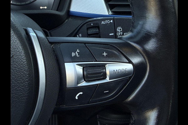 BMW X1 xDrive25e High Executive M SPORT | PANORAMA | TREKHAAK | DRIVING ASS. PLUS | LEDER | KEYLESS | STUURWIEL VERWARMING |