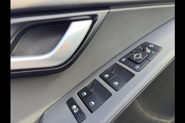 Kia Niro 1.6 GDi Hybrid DynamicPlusLine Automaat | Leder | Stoel- en Stuurverwarming | Adapt. Cruise | Schuif/Kanteldak | Elektr. Achterklep |